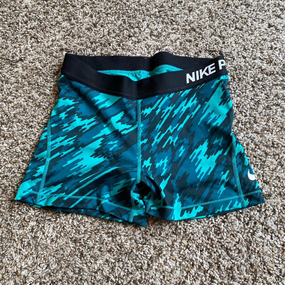 Nike Pro shorts bundle